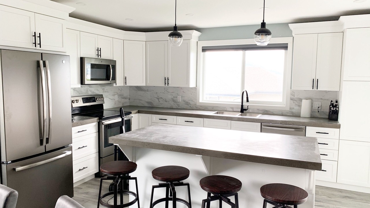 Photo of Kitchen in Okanagan-Similkameen