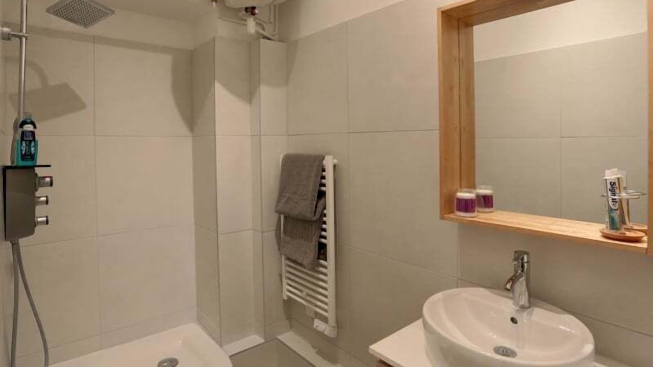 Photo of Bathroom in Voltaire - Saint Amour