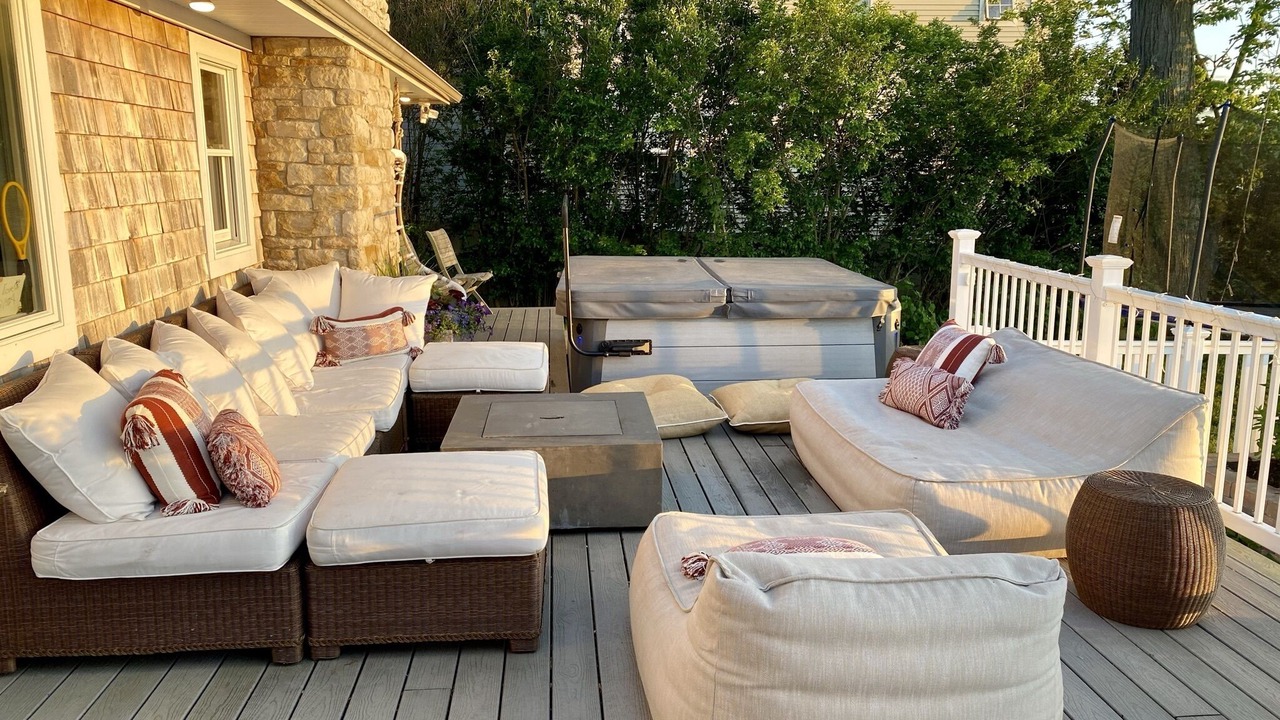 Photo of Patio Balcony in Center Moriches