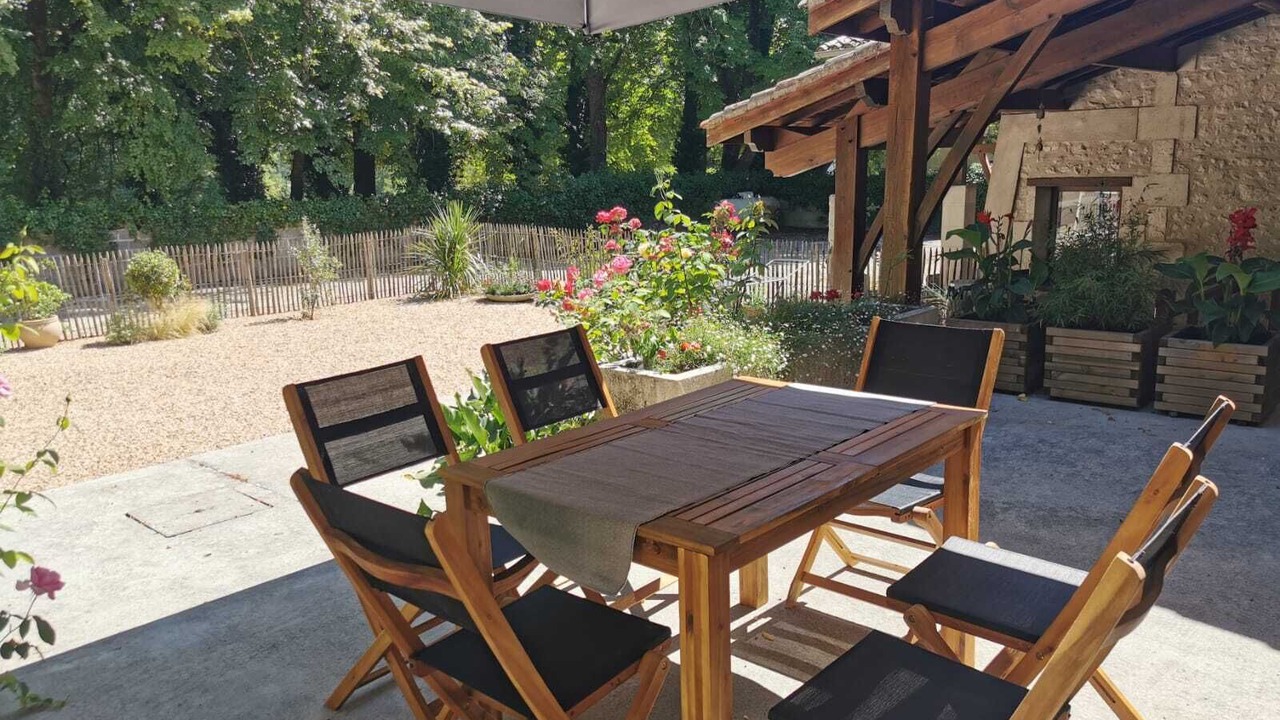 Photo of Outdoor in Bonnes