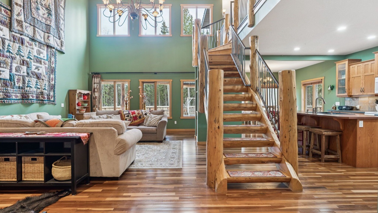 Photo of Livingroom in Bragg Creek