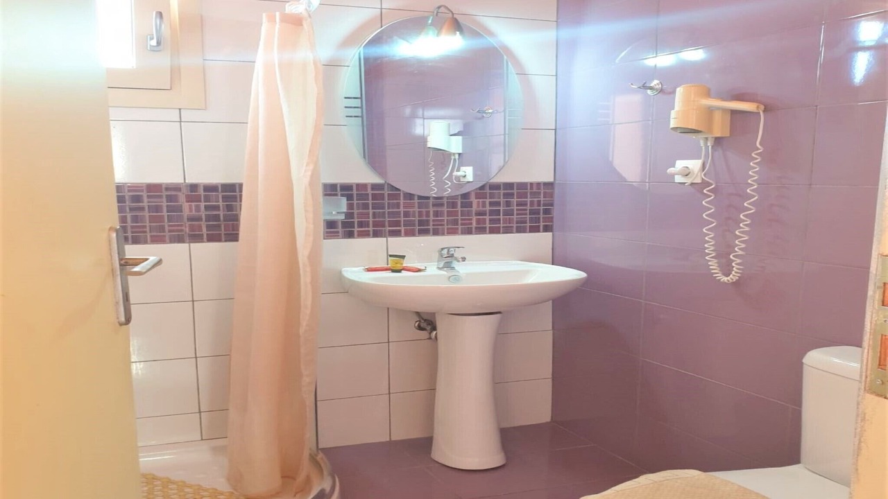 Photo of Bathroom in Piskopiano