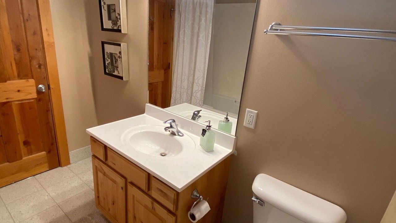 Photo of Bathroom in Midway