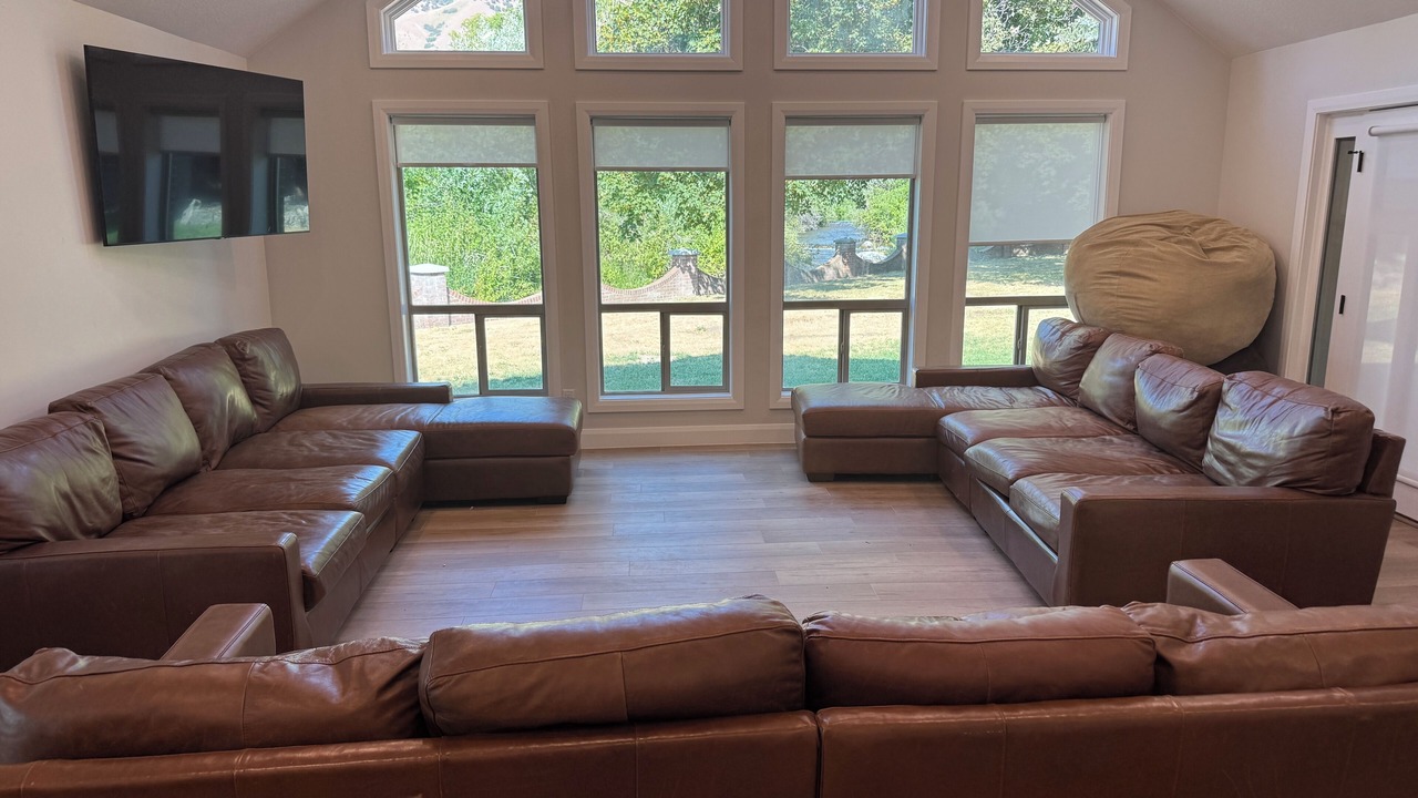 Photo of Livingroom in Avon