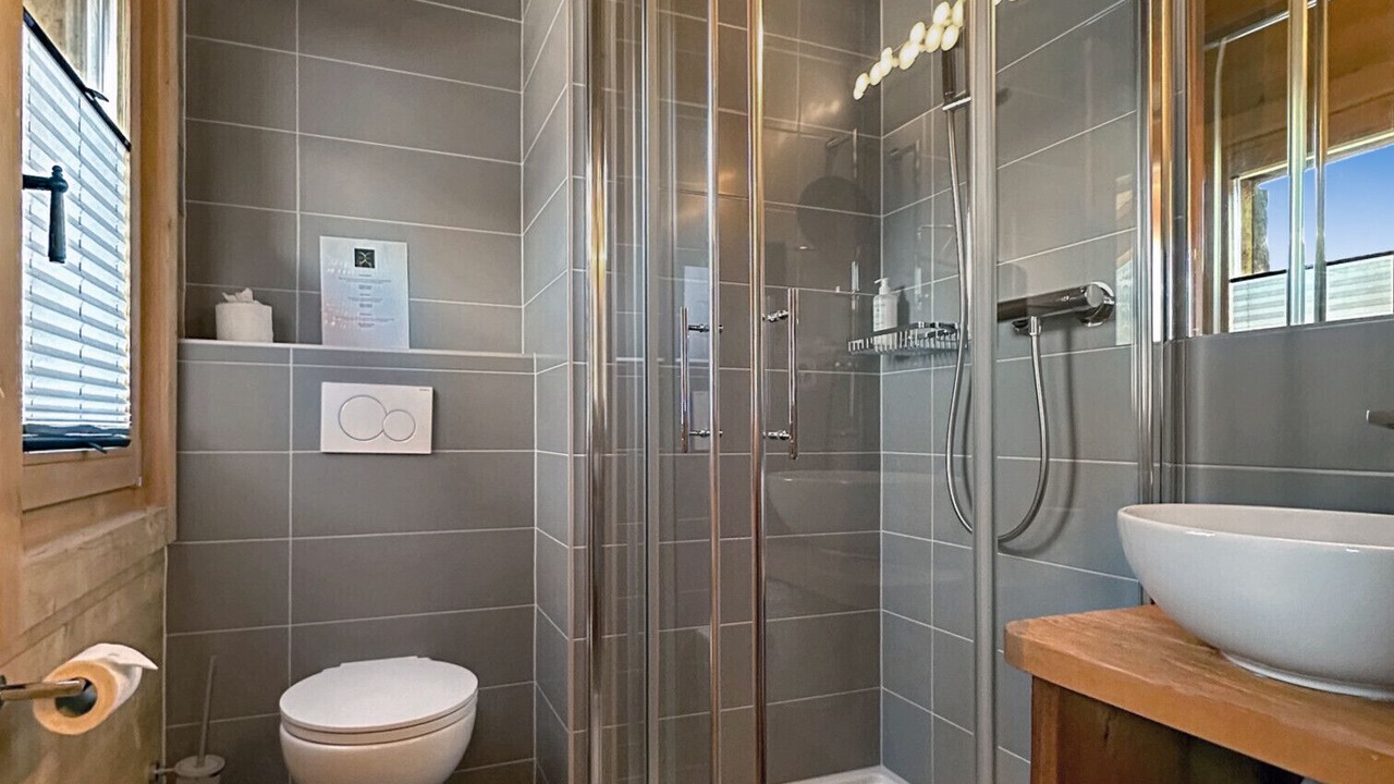 Photo of Bathroom in Sarreyer