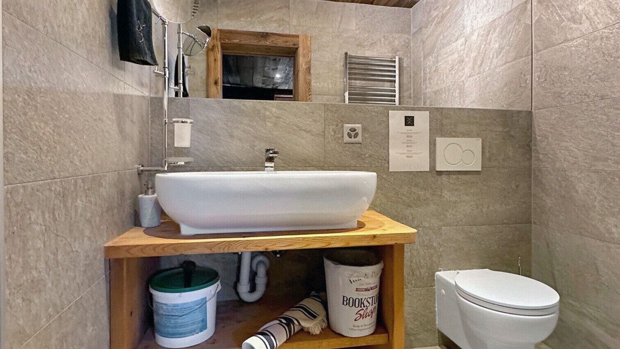 Photo of Bathroom in Sarreyer