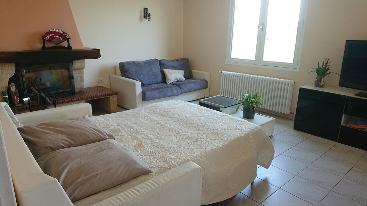 Photo of Bedroom in Cornillon-Confoux