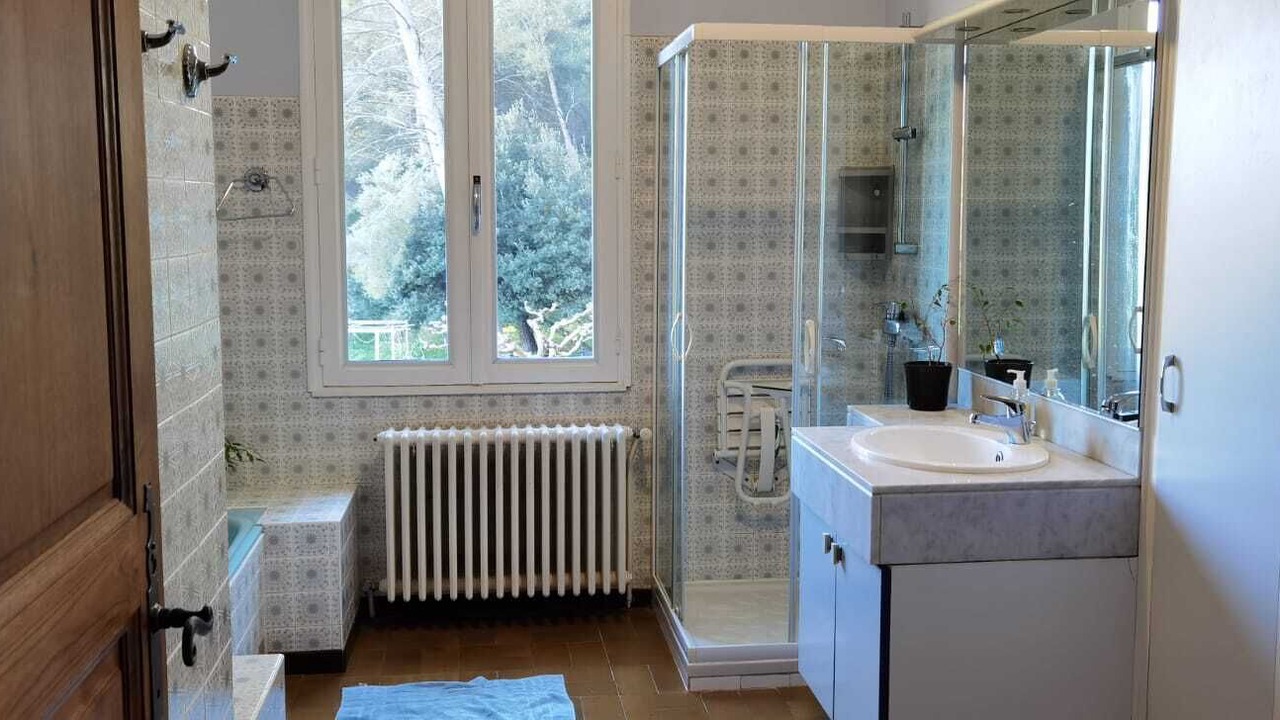 Photo of Bathroom in Cornillon-Confoux