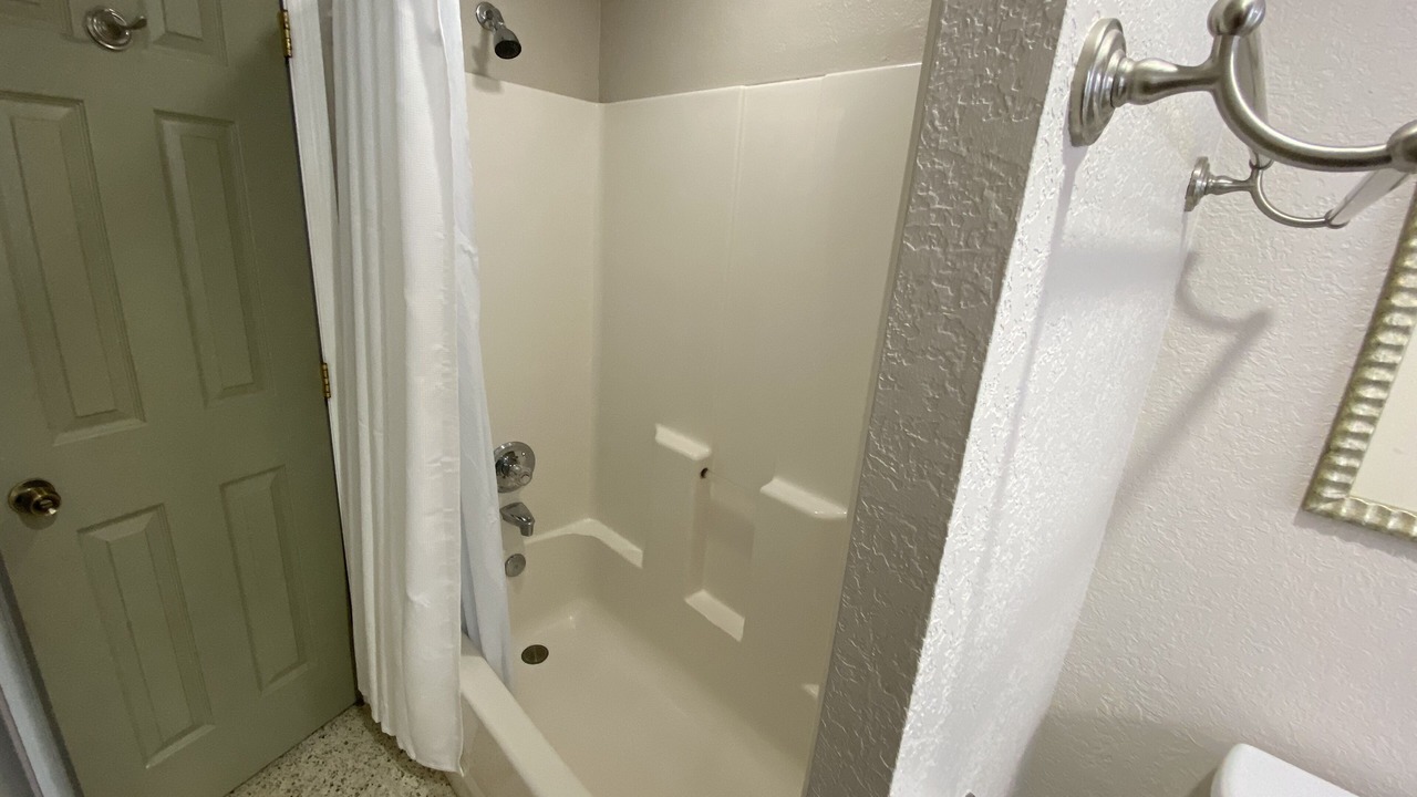 Photo of Bathroom in Venice Gardens