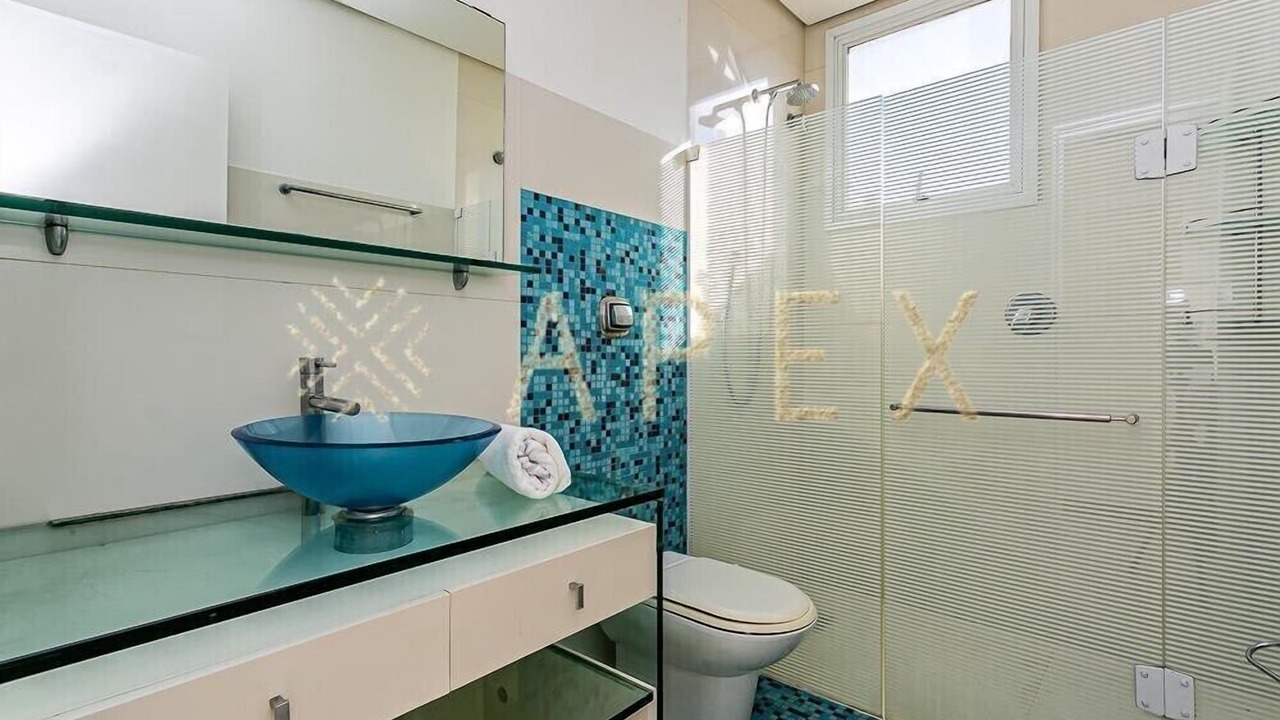 Photo of Bathroom in Jurere Internacional