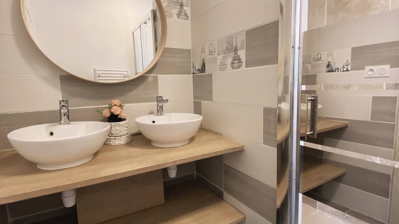Photo of Bathroom in Beaune