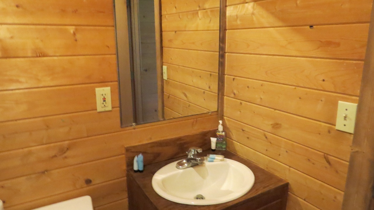 Photo of Bathroom in Elk City