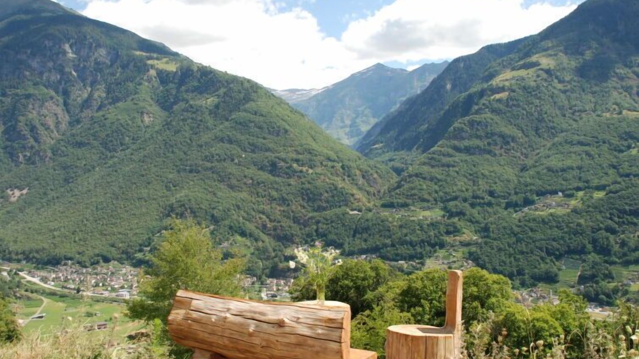 Photo of Others in Semione
