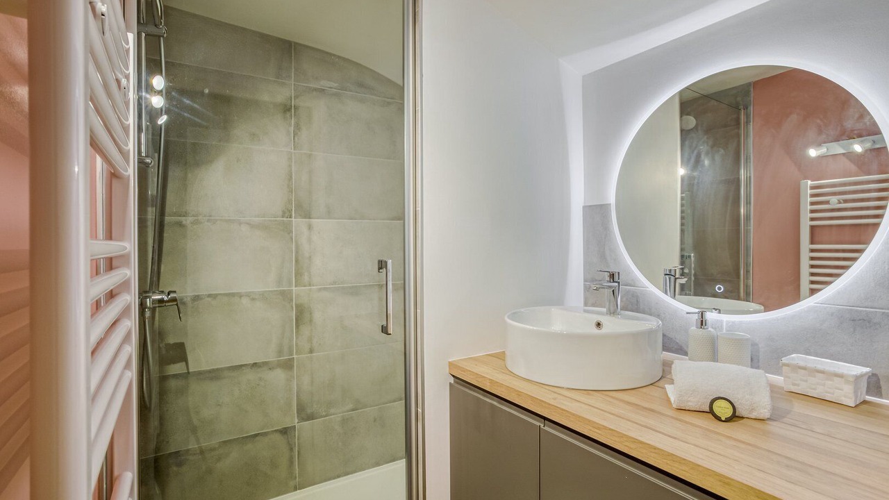 Photo of Bathroom in Old Lyon