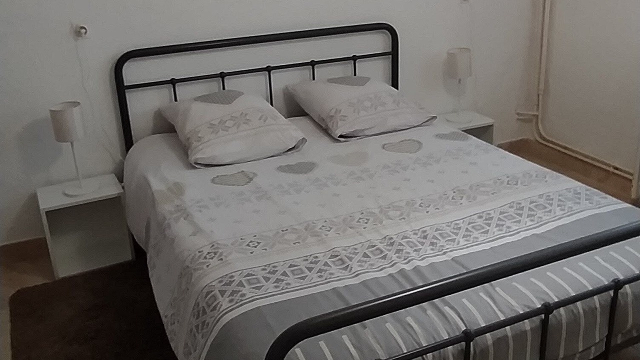 Photo of Bedroom in La Barben