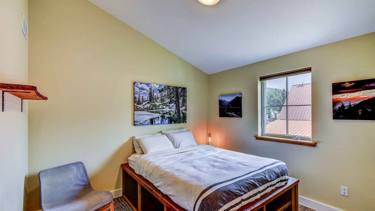 Photo of Bedroom in Skykomish