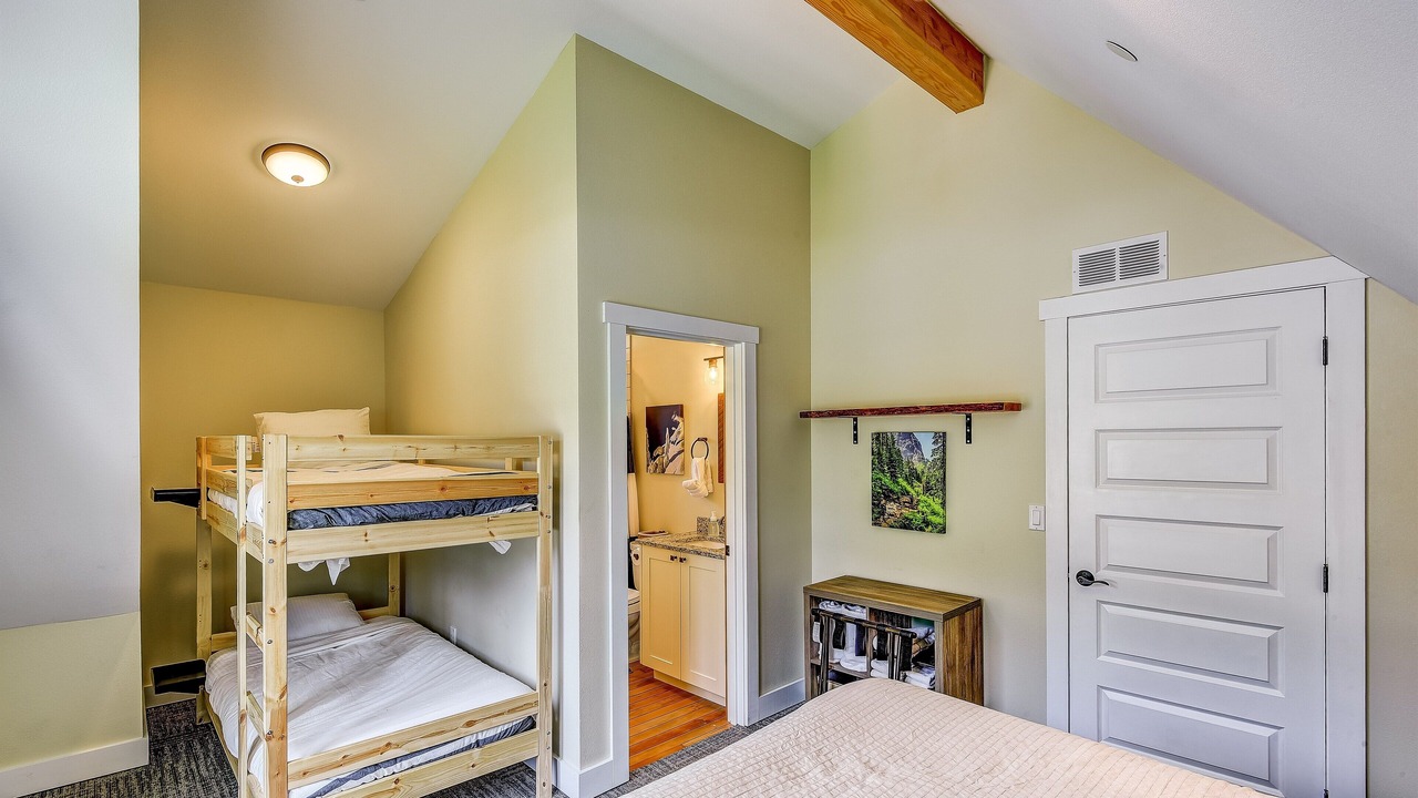 Photo of Bedroom in Skykomish