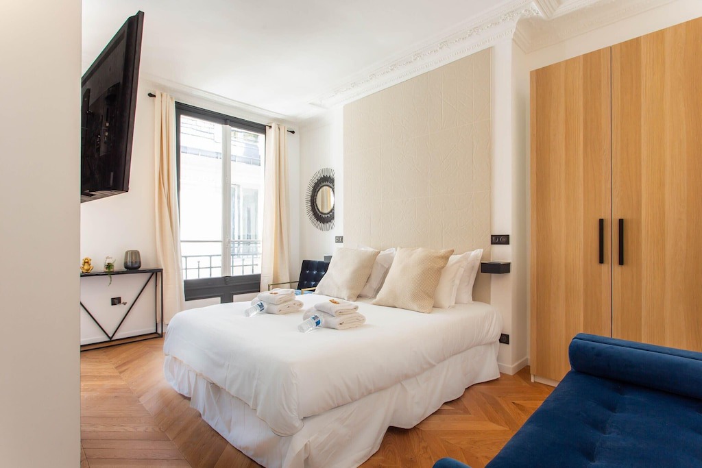 Photo of Bedroom in Faubourg-du-Roule