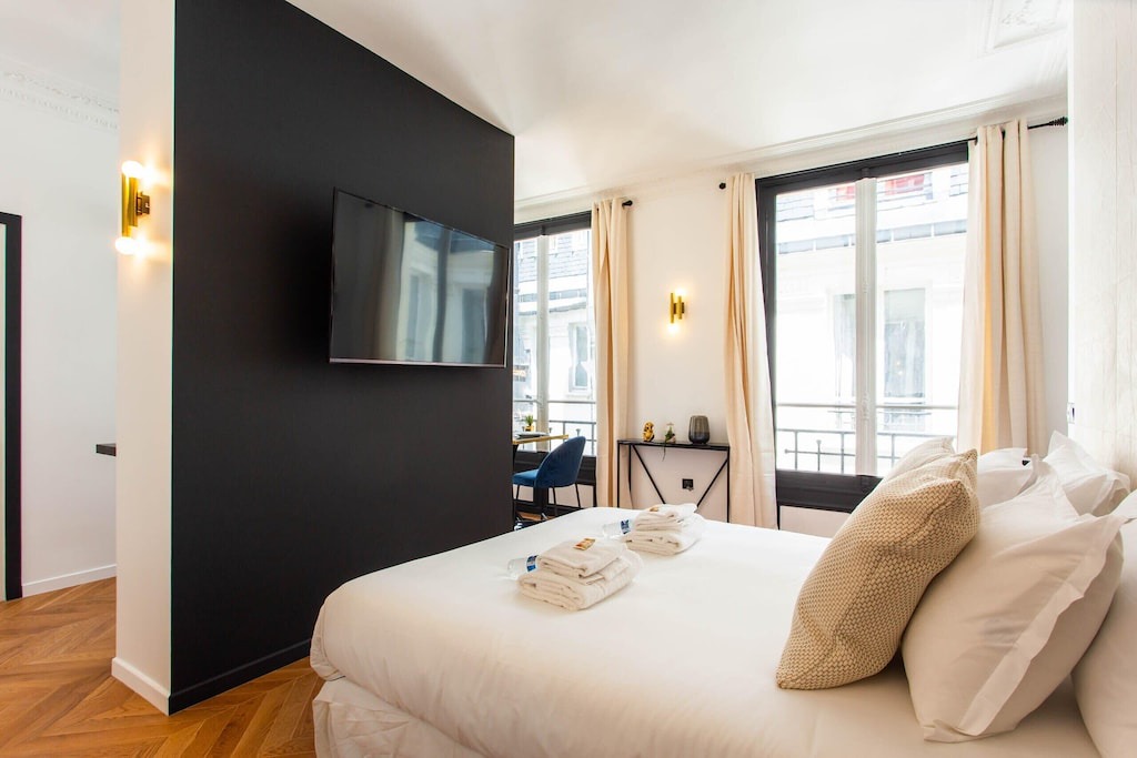 Photo of Bedroom in Faubourg-du-Roule
