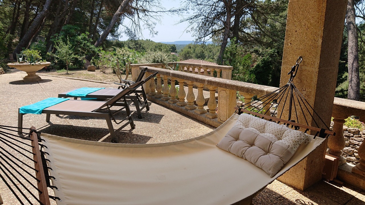 Photo of Patio Balcony in Cornillon-Confoux