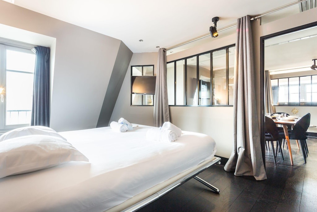 Photo of Bedroom in Passy