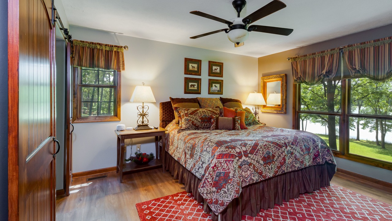 Photo of Bedroom in Benton