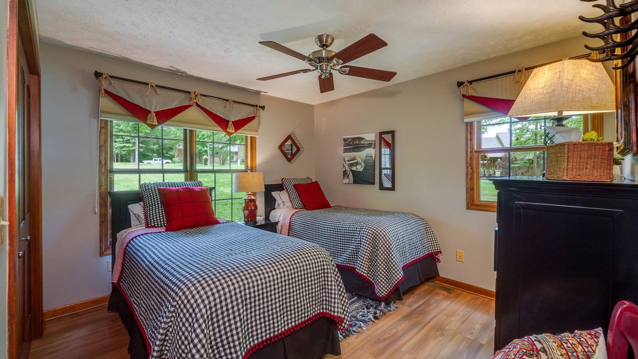 Photo of Bedroom in Benton
