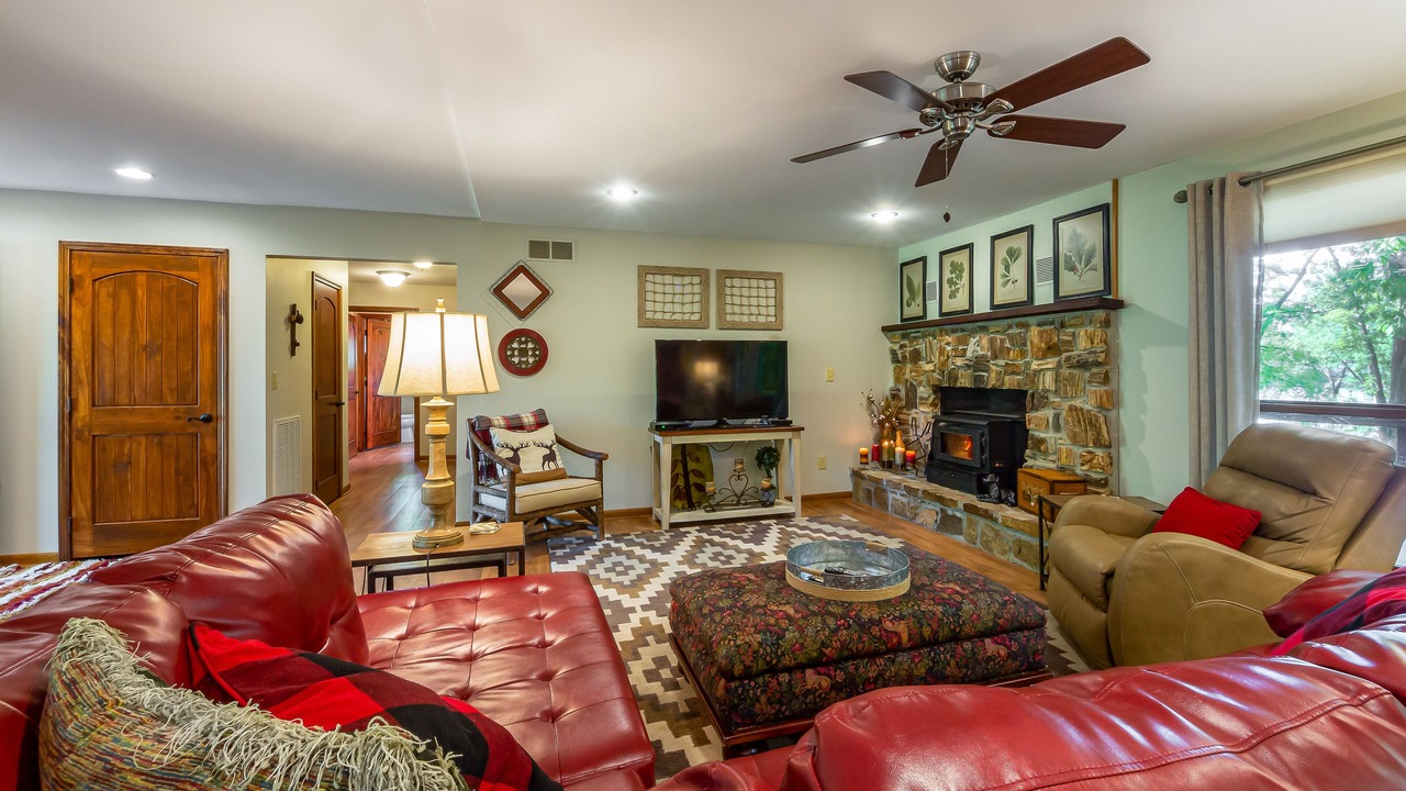 Photo of Livingroom in Benton