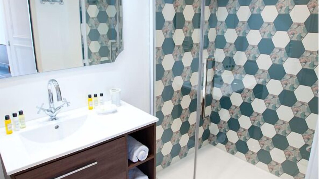 Photo of Bathroom in Le Canon