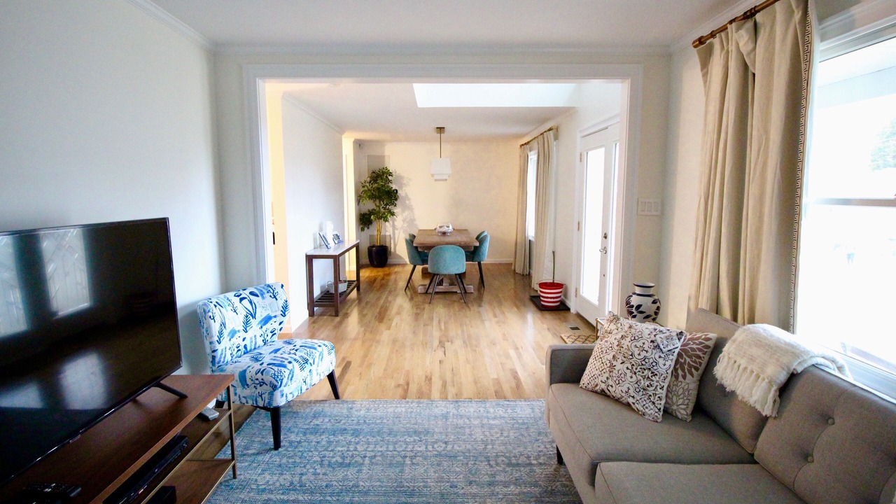 Photo of Livingroom in Mattituck