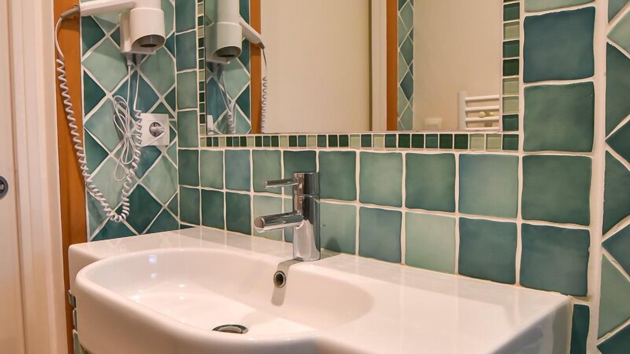 Photo of Bathroom in Moigny-sur-Ecole