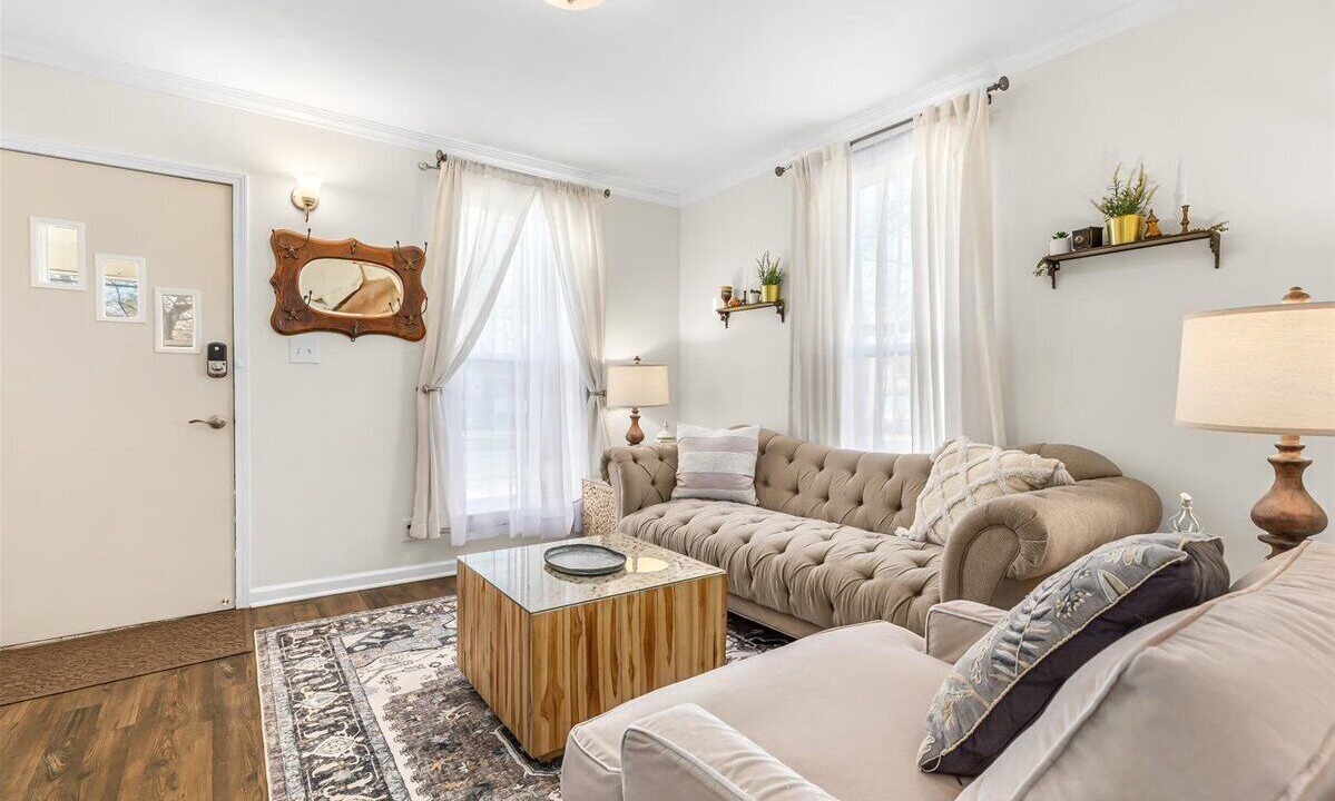 Photo of Livingroom in Fenton