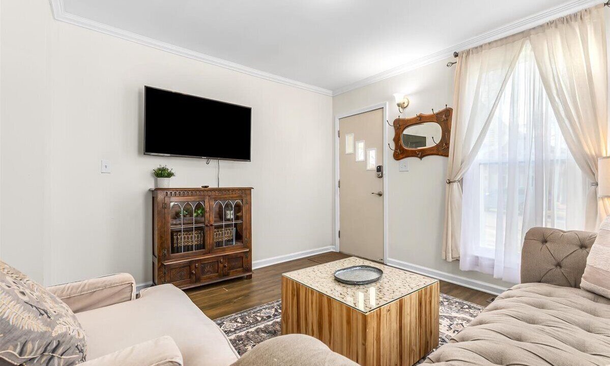Photo of Livingroom in Fenton