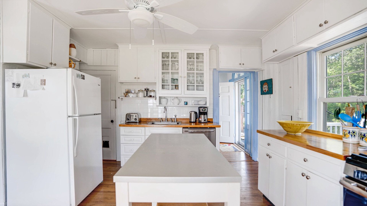 Photo of Kitchen in Silver Beach