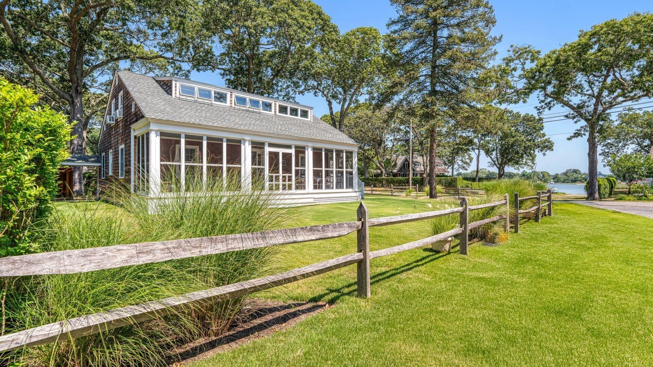 Photo of Outdoor in Silver Beach
