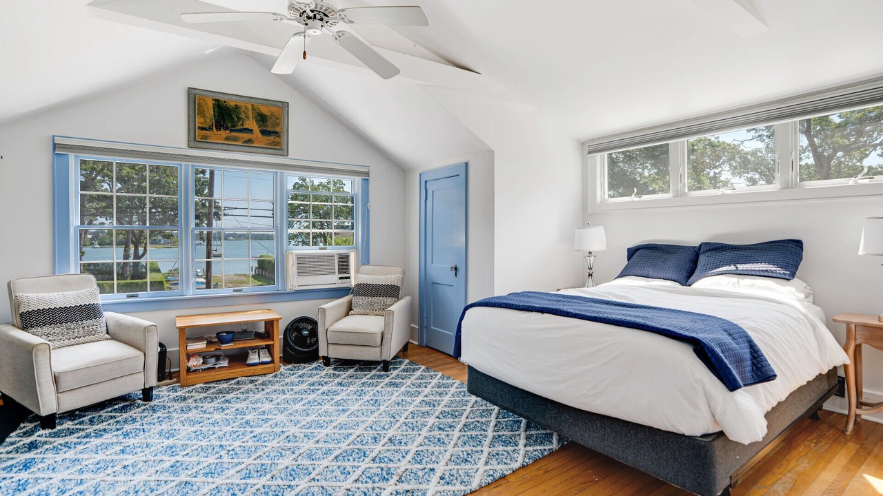 Photo of Bedroom in Silver Beach