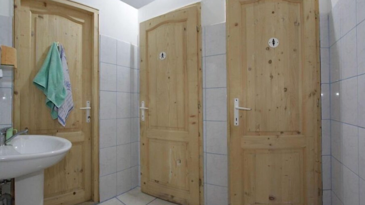 Photo of Bathroom in Mera