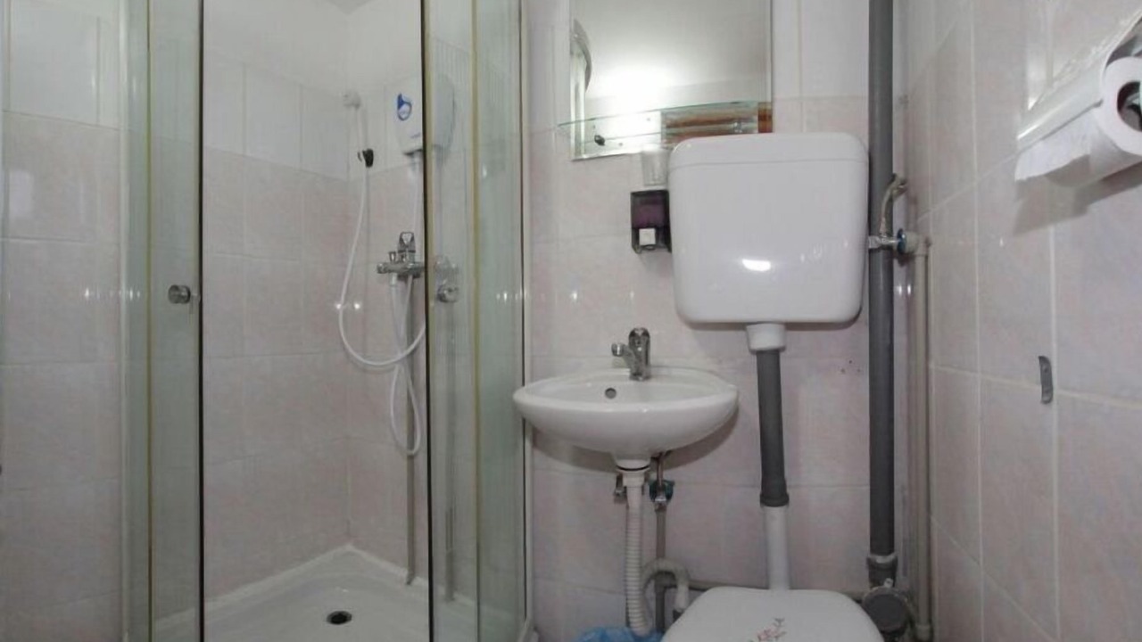Photo of Bathroom in Mera
