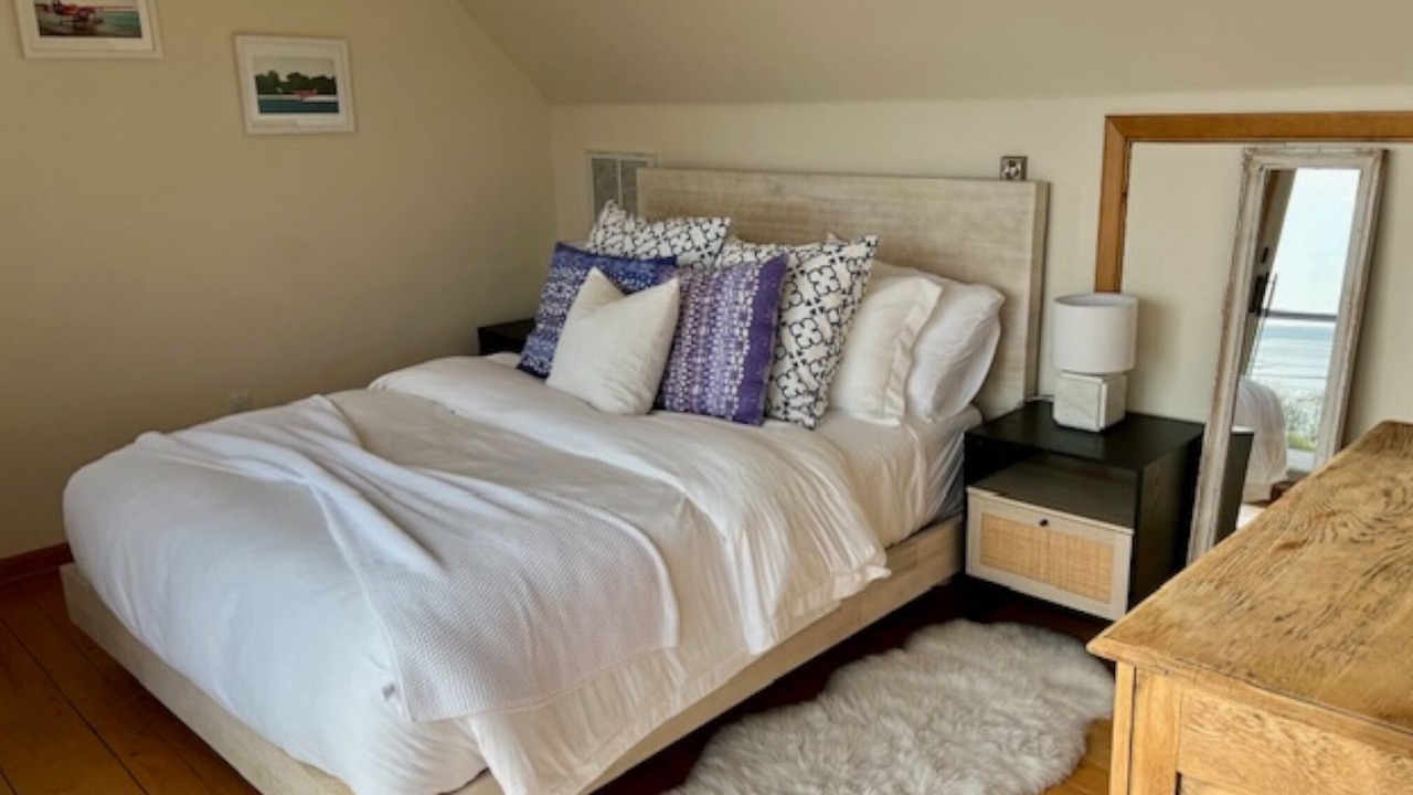 Photo of Bedroom in The Heights