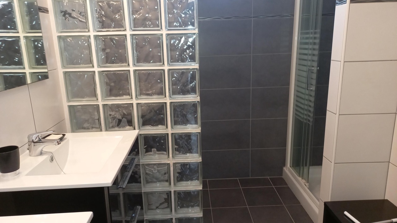 Photo of Bathroom in Bon Relax