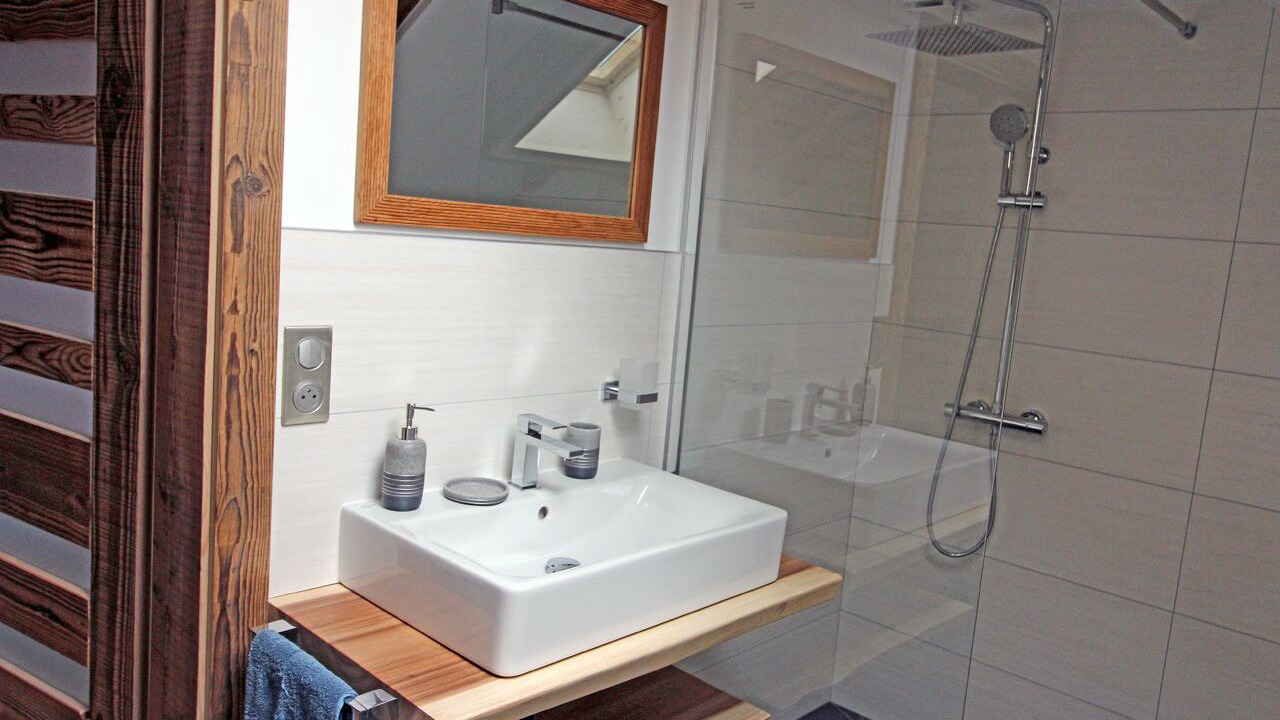 Photo of Bathroom in Ventron