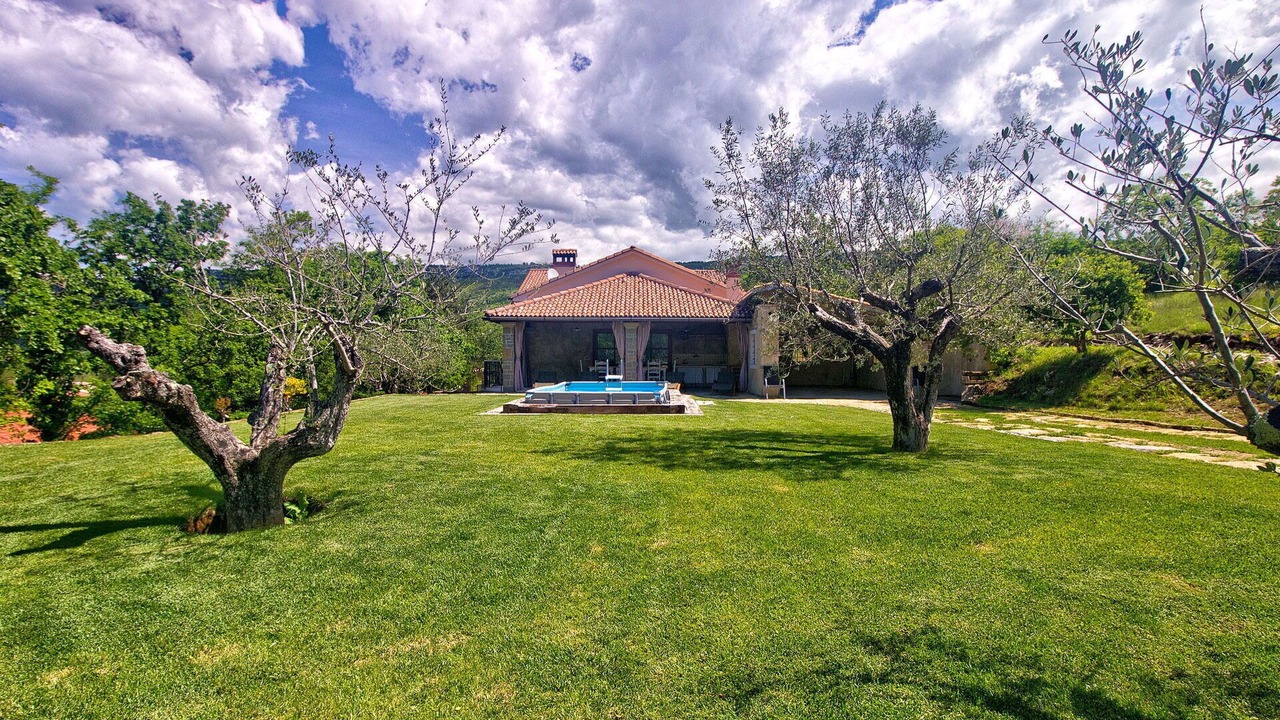 Photo of Outdoor in Hrastovlje