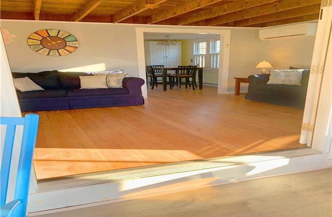 Photo of Livingroom in Saybrook Manor