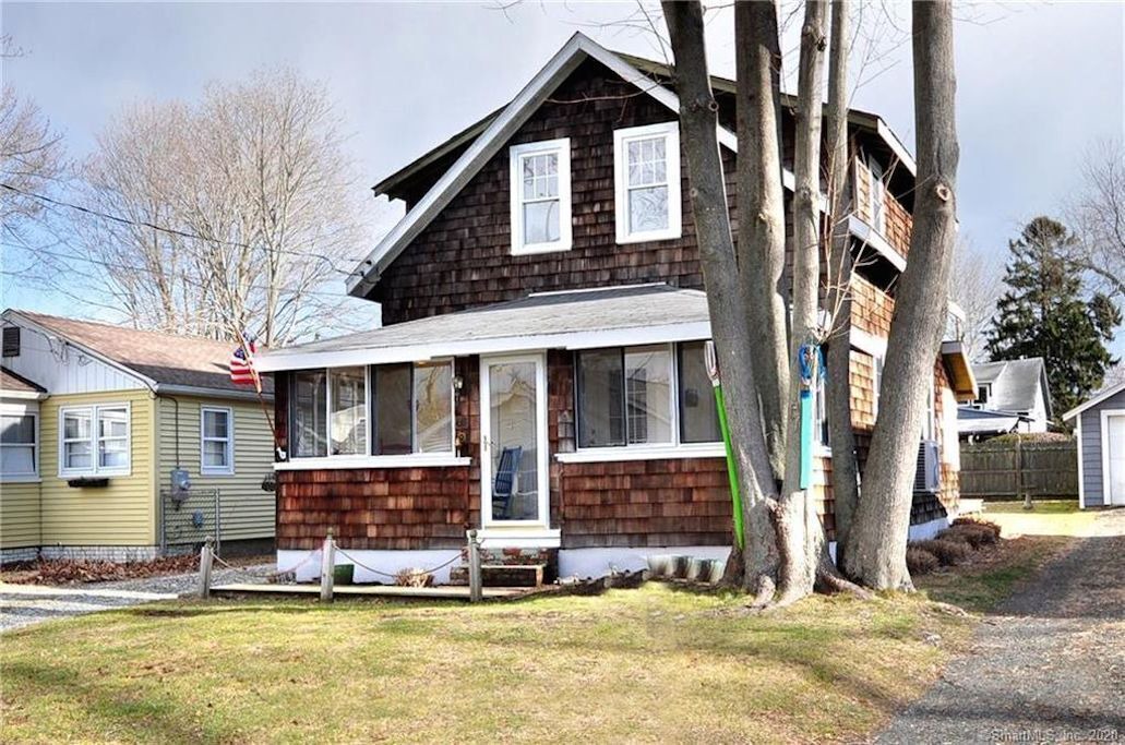 Photo of Outdoor in Saybrook Manor