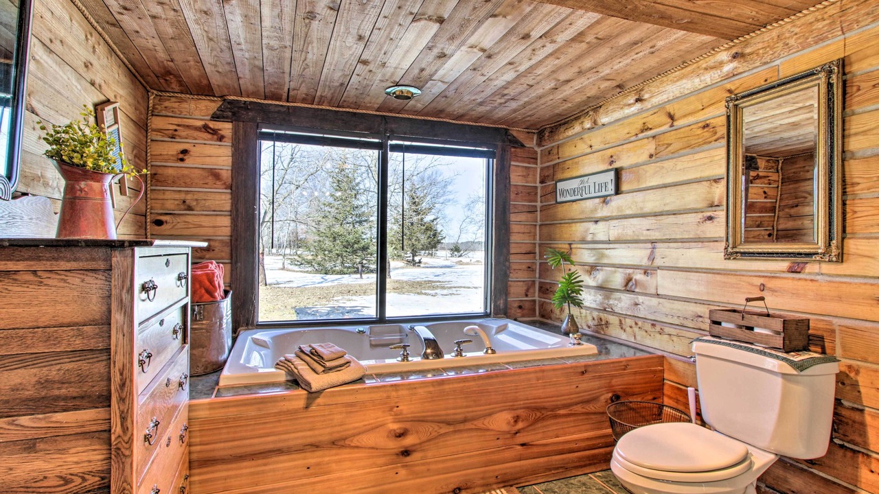 Photo of Bathroom in Nekoosa