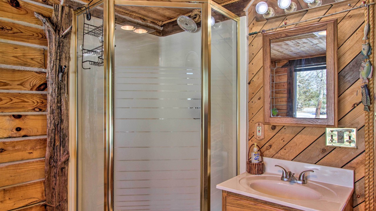 Photo of Bathroom in Nekoosa