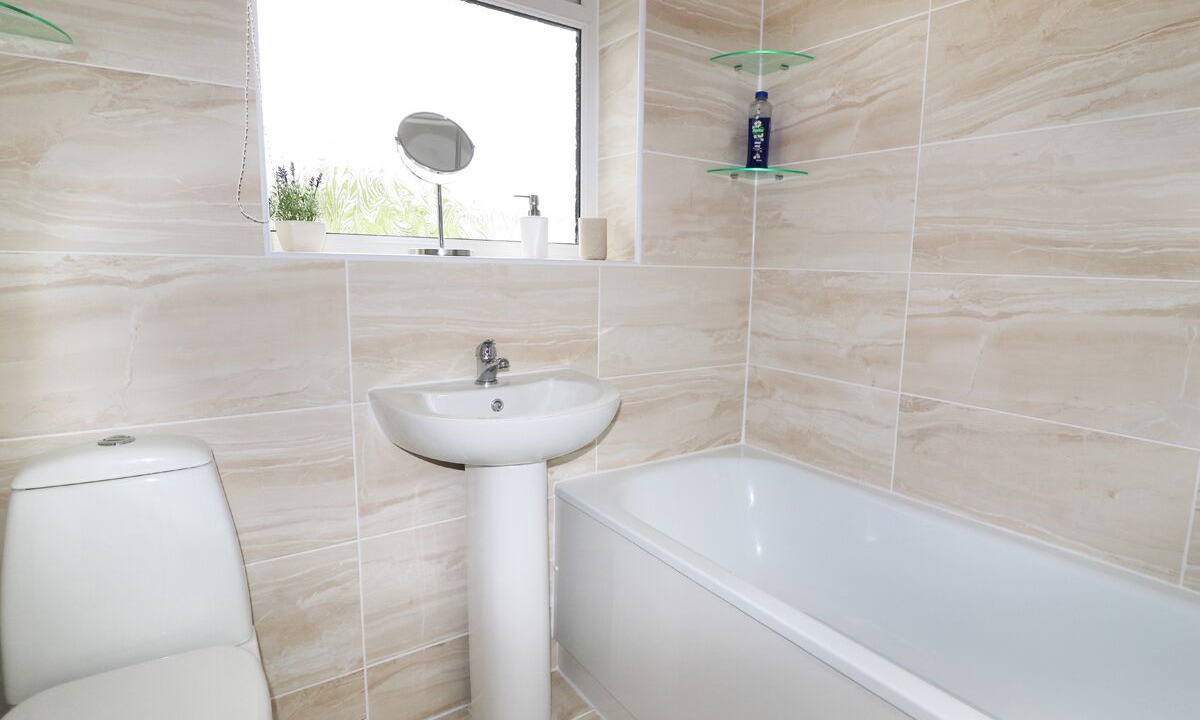 Photo of Bathroom in Rhoscolyn