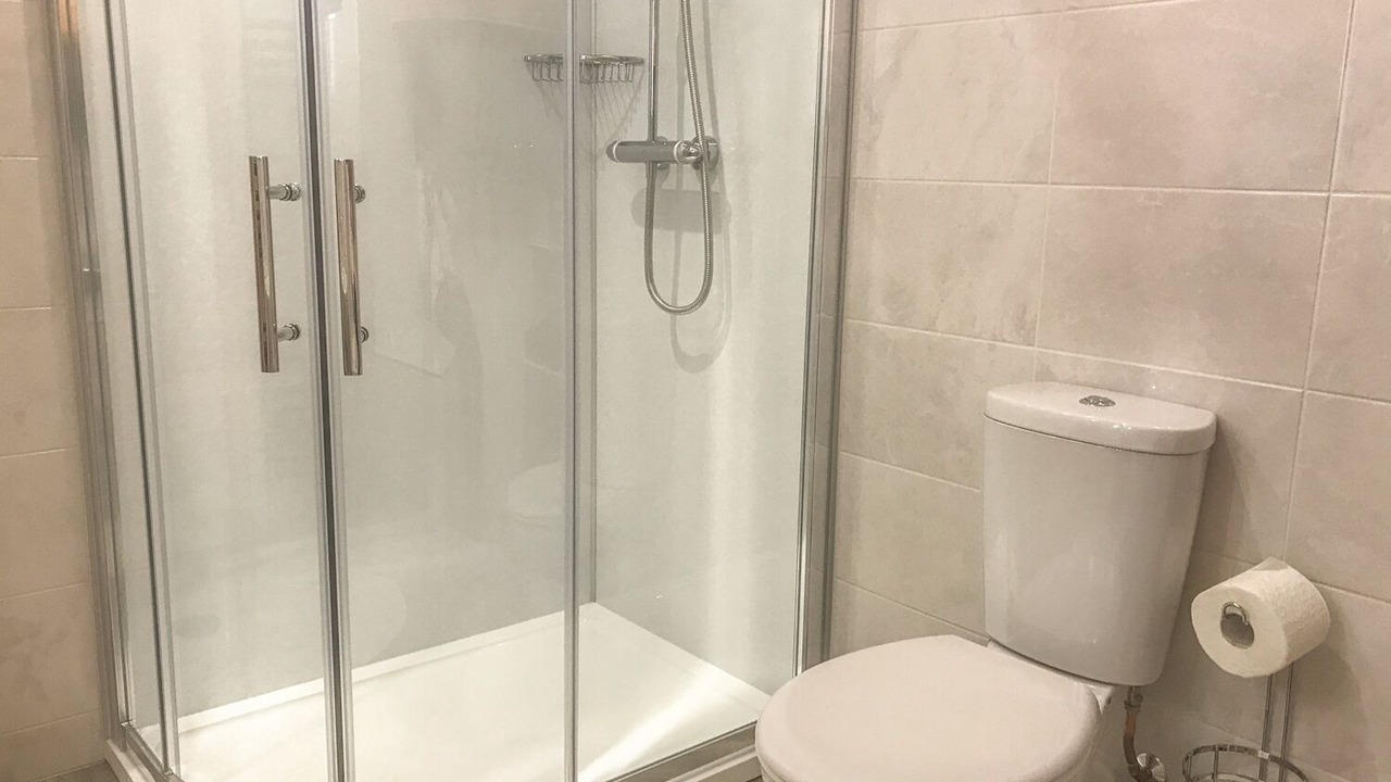 Photo of Bathroom in Pooley Bridge