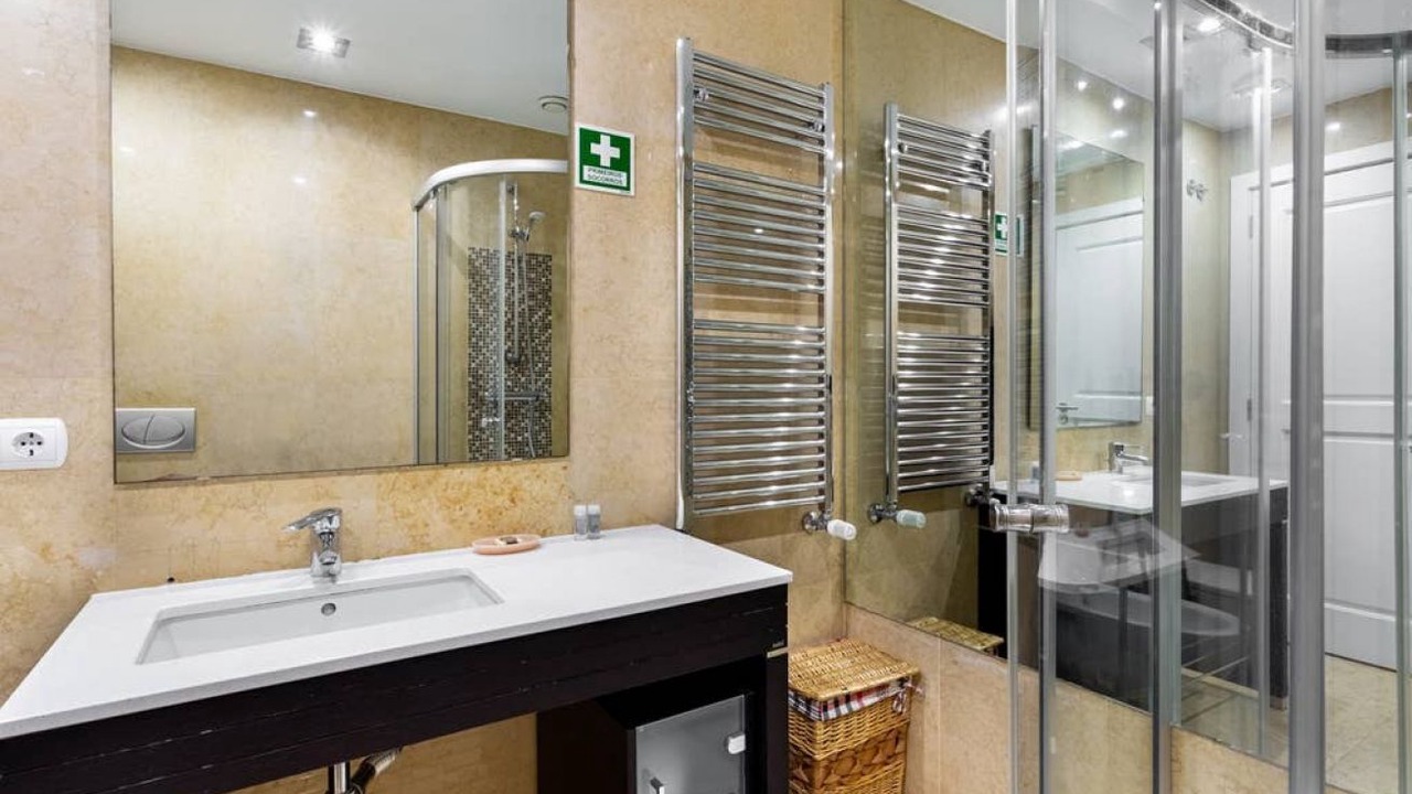 Photo of Bathroom in Martires
