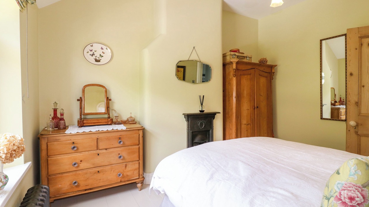 Photo of Bedroom in Foxt